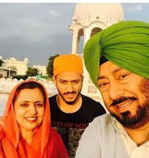 Jaswinder Bhalla with family