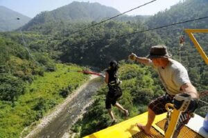 Giant Swing - Rope-Based Fun Games