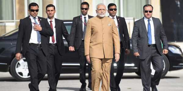 Why Prime Ministers and VVIPs bodyguard wear black goggles, Know here