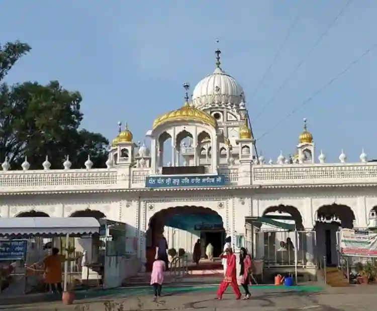 How can I get to Gurudwara Amb Sahib in Mohali?