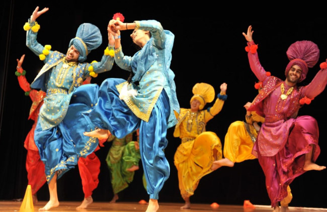 Bhangra moves