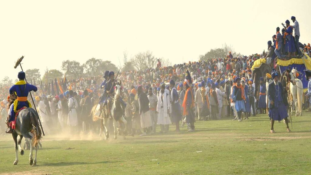 Hola Mohalla Activities